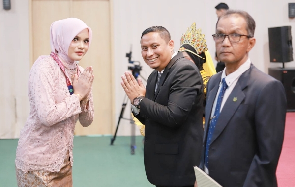 Fikom Umuslim Yudisium 70 Lulusan, Dekan Ingatkan Pentingnya Etika di Era Digital