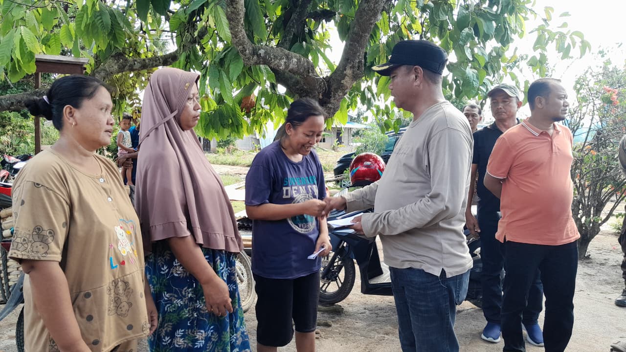 Sebanyak 84 Rumah Rusak Diterjang Puting Beliung, Pemkab Sergai Salurkan Bantuan